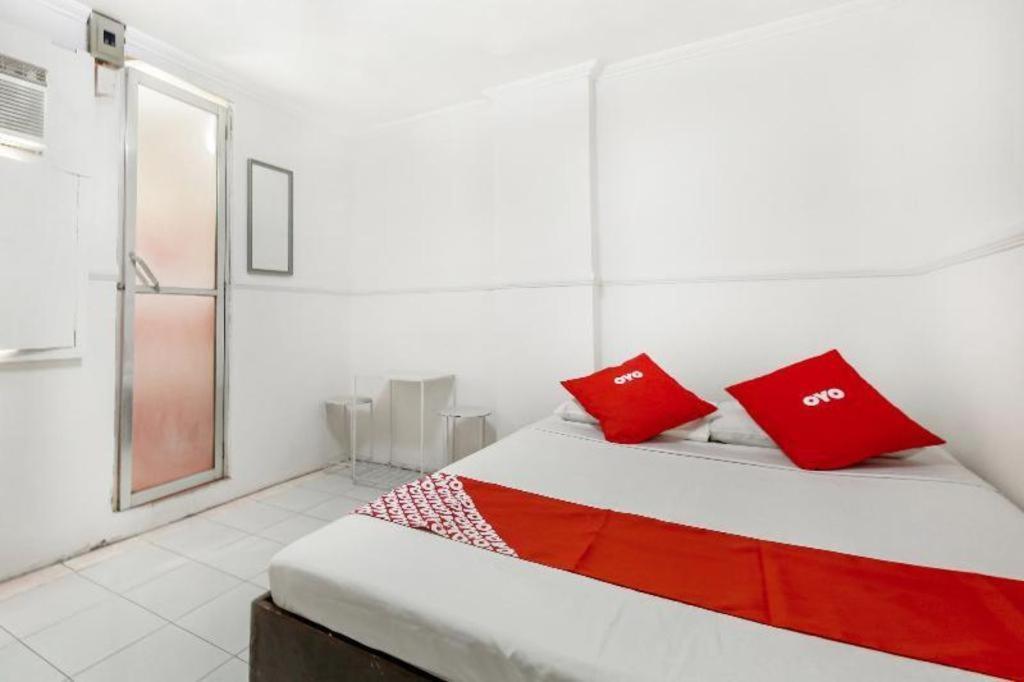 Oyo 842 City Smiles Apartelle San Juan  Eksteriør billede